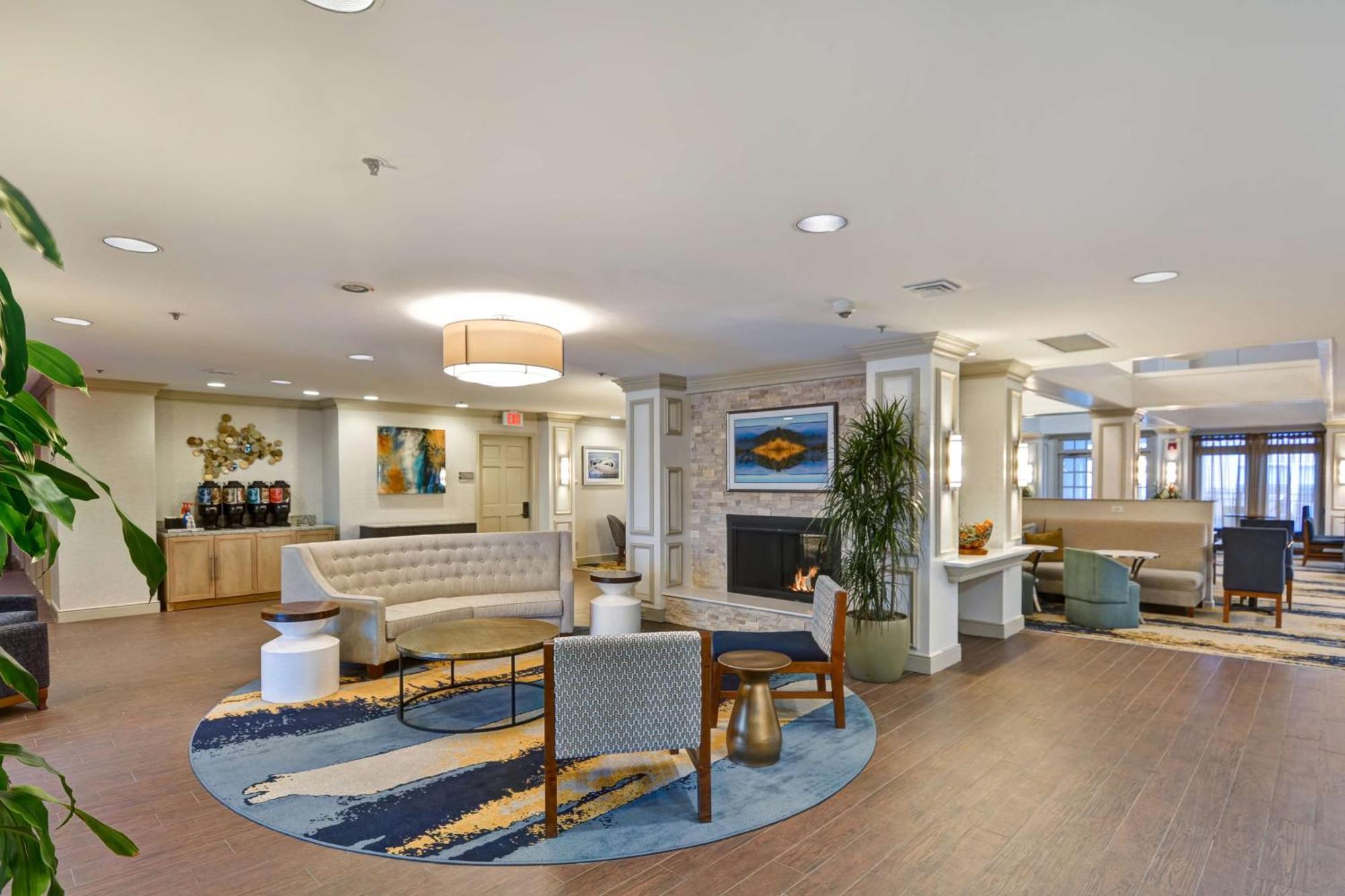 Homewood Suites By Hilton Windsor Locks Hartford Bagian luar foto